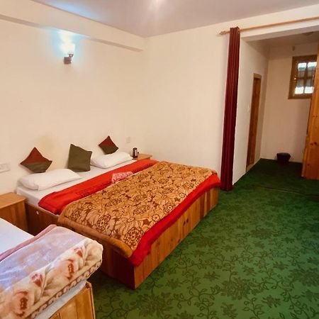 Madpackers Manali Hostel Buitenkant foto