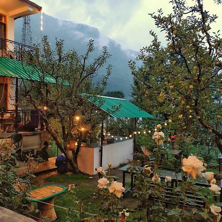 Madpackers Manali Hostel Buitenkant foto