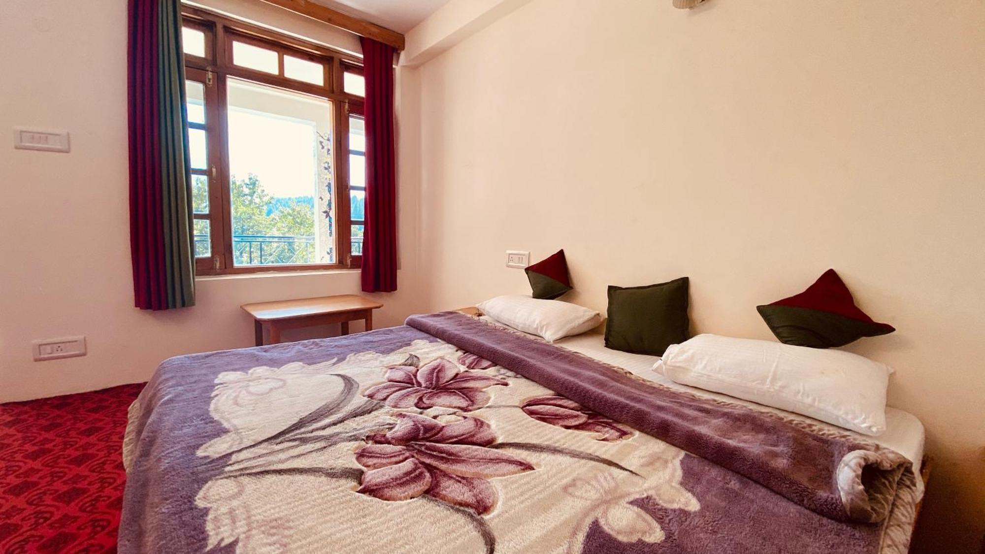 Madpackers Manali Hostel Buitenkant foto