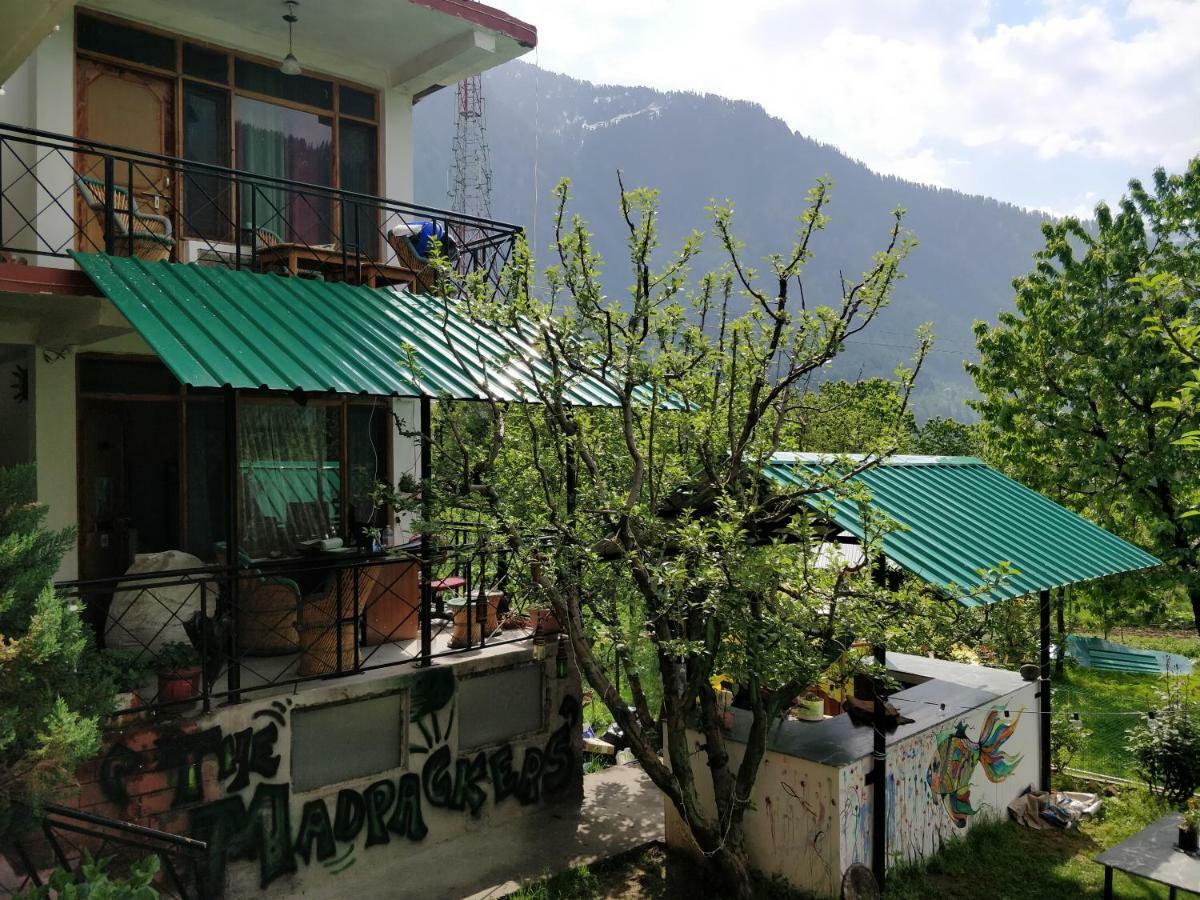 Madpackers Manali Hostel Buitenkant foto