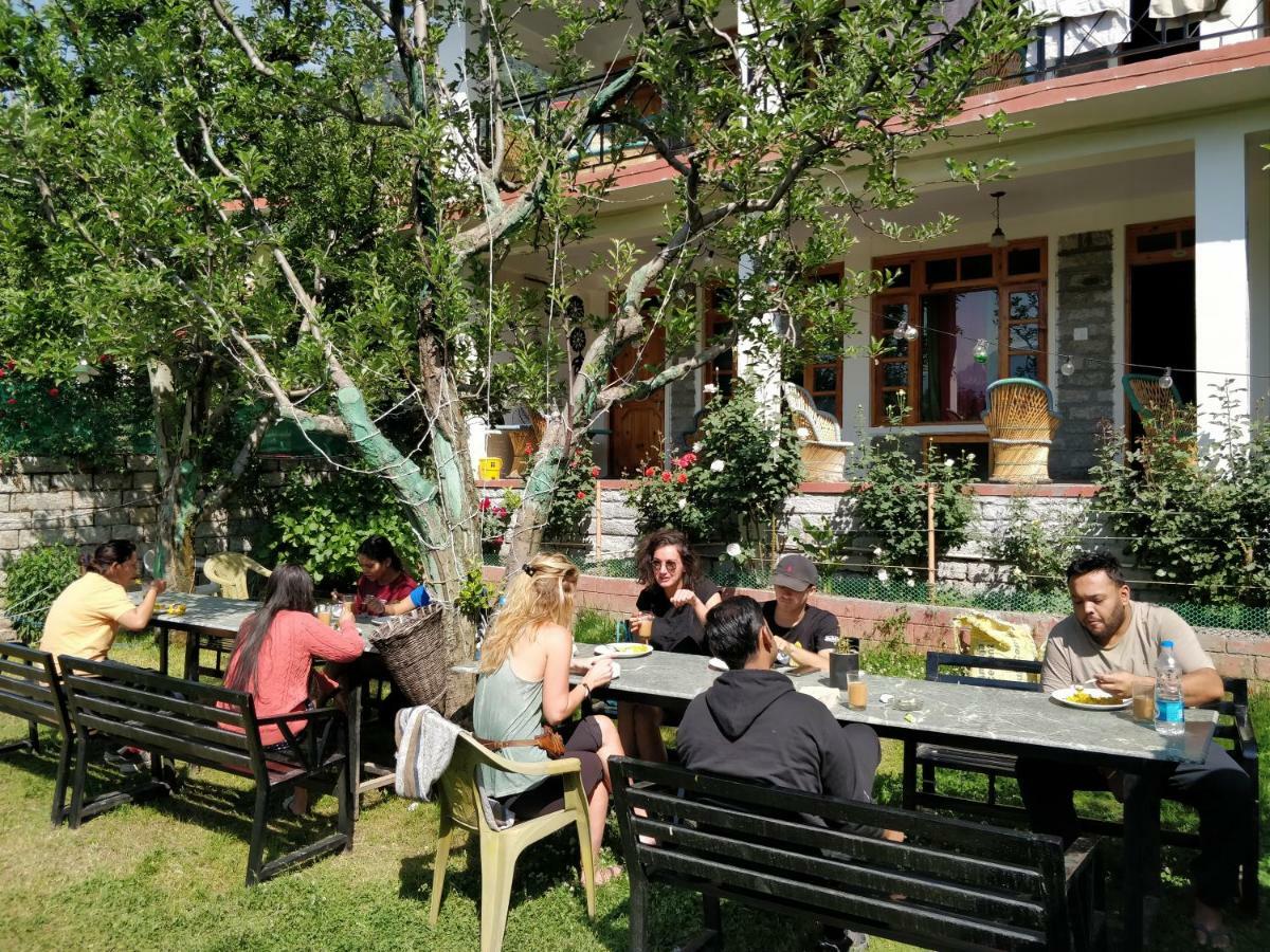 Madpackers Manali Hostel Buitenkant foto