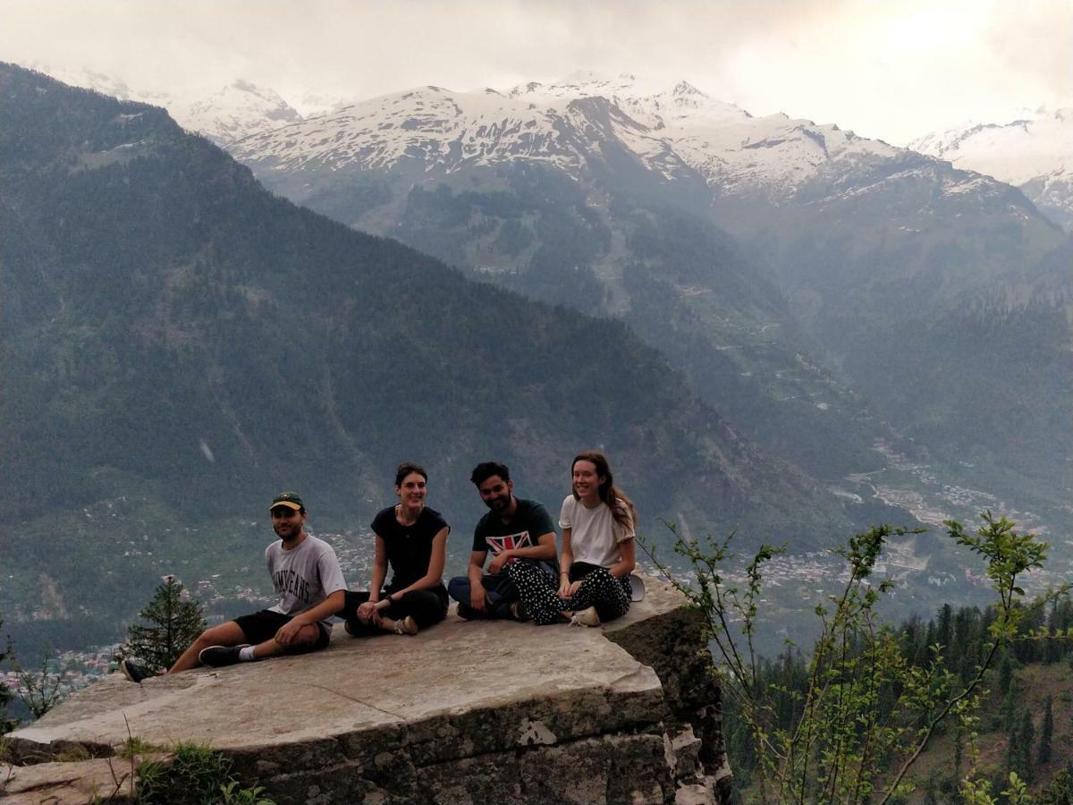 Madpackers Manali Hostel Buitenkant foto
