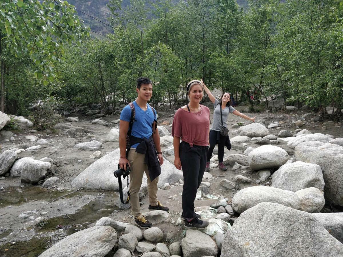 Madpackers Manali Hostel Buitenkant foto